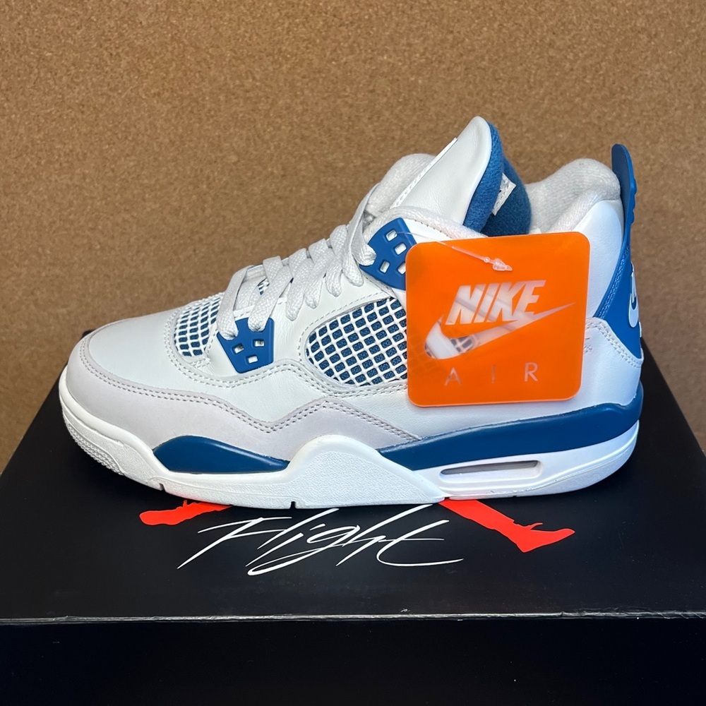 Jordan 4
Grade school
Off white/ military blue
Brand new - Picture 2 of 12